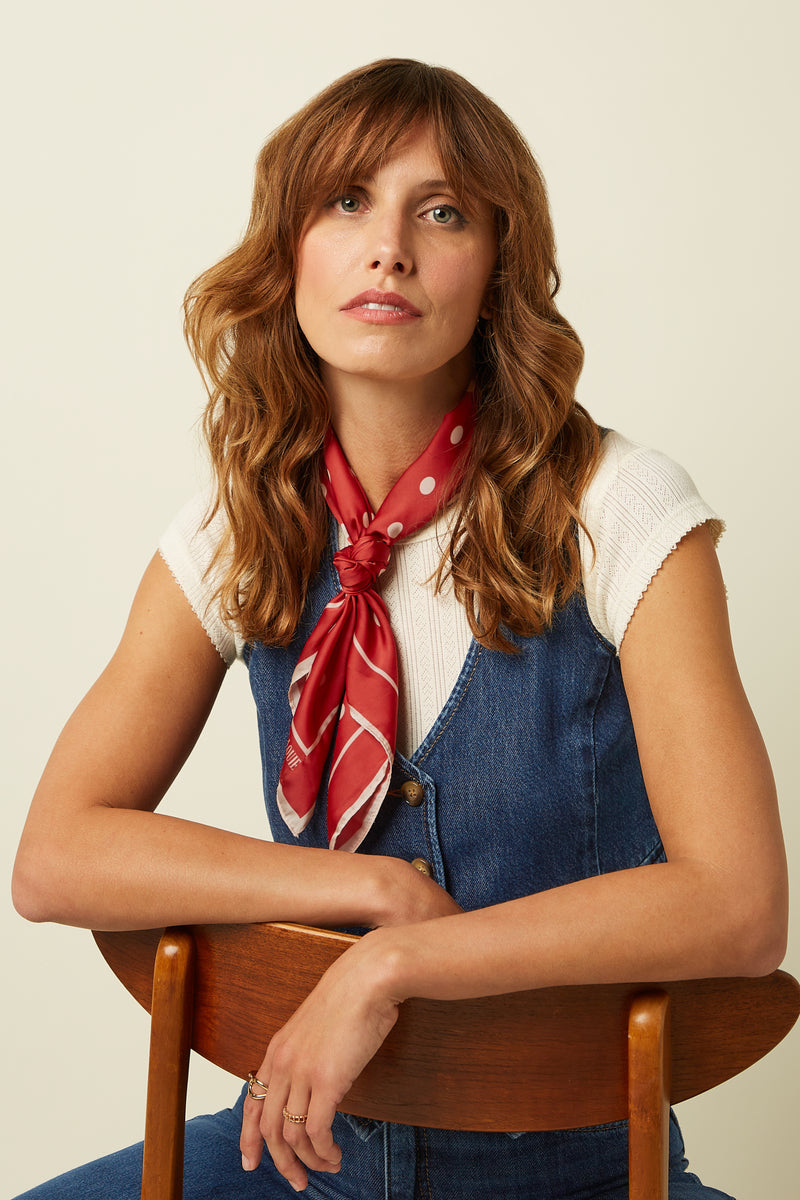 Slæða Polka